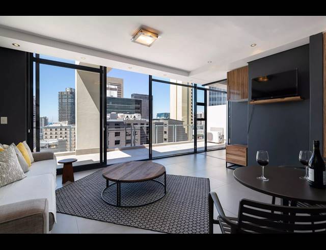 1 BEDROOM APARTMENT FOR SALE IN CAPE TOWN CITY CENTRE